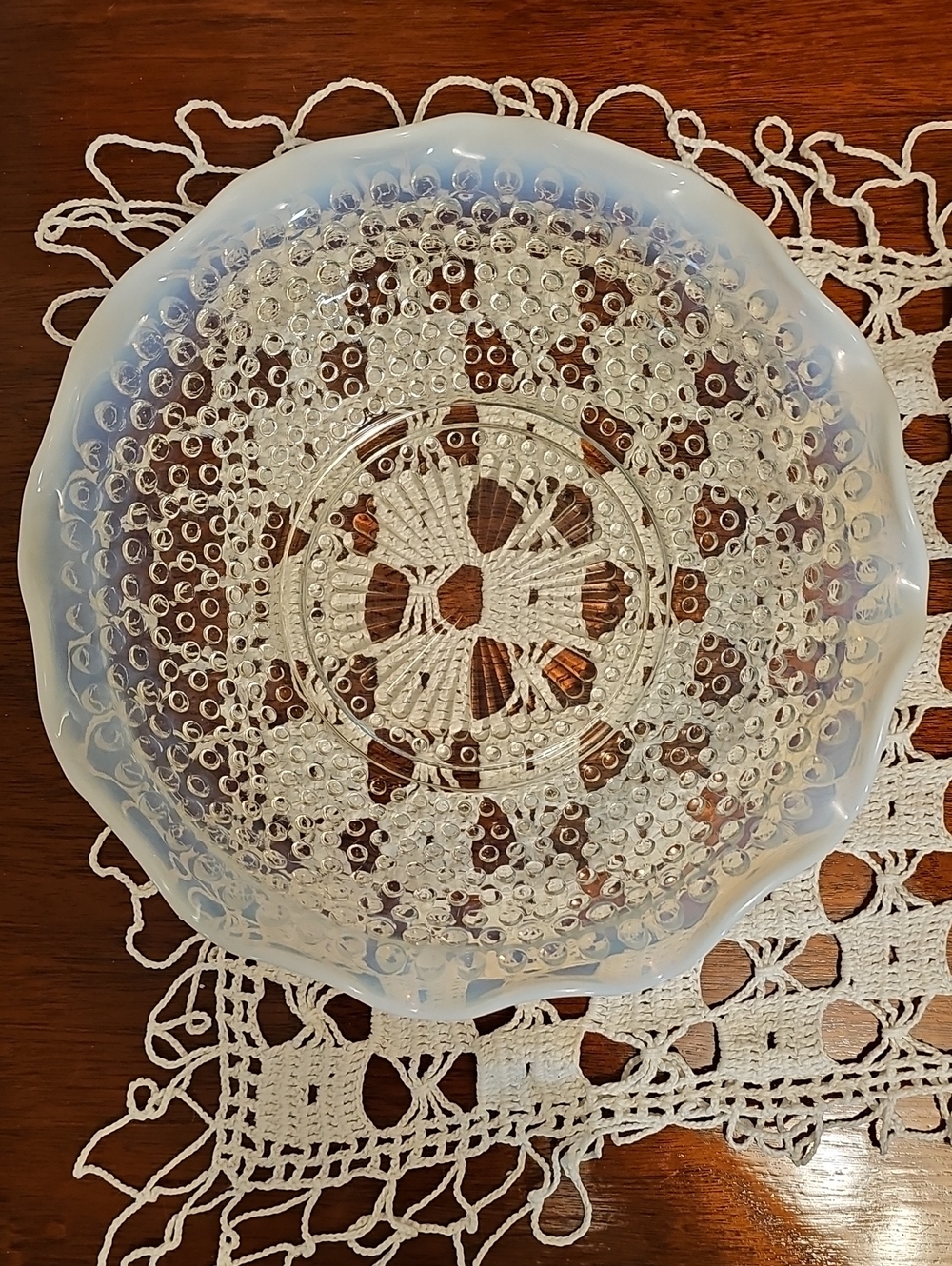 Vintage-Anchor Hocking Hobnail Opalescent Textured Glass Serving Bowl 1942-1946
